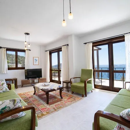 Mira Kalkan -close To Center- Kas