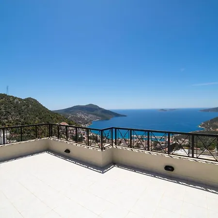 Mira Kalkan -close To Center- Villa *