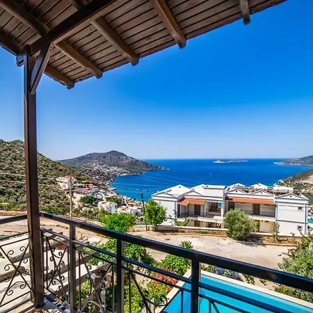 Mira Kalkan -close To Center- Kas