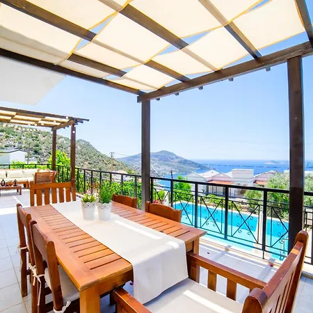 Mira Kalkan -close To Center- *